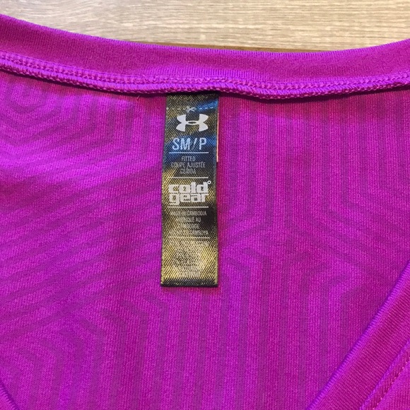 Size small Under Armour cold gear long sleeve - Picture 2 of 5